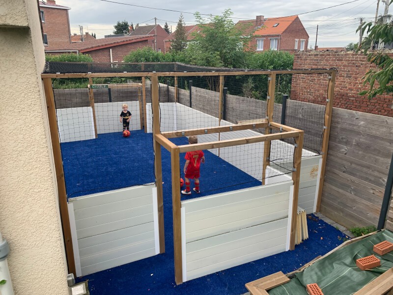 Création d’un mini City stade avec partie haute en filet