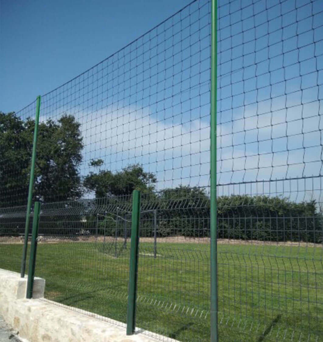 Bannière - Kit complet de clôture pare-ballons + poteaux