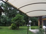 Filet de couverture de pergola - Ombrage important (± 95%) - plusieurs coloris - perméable