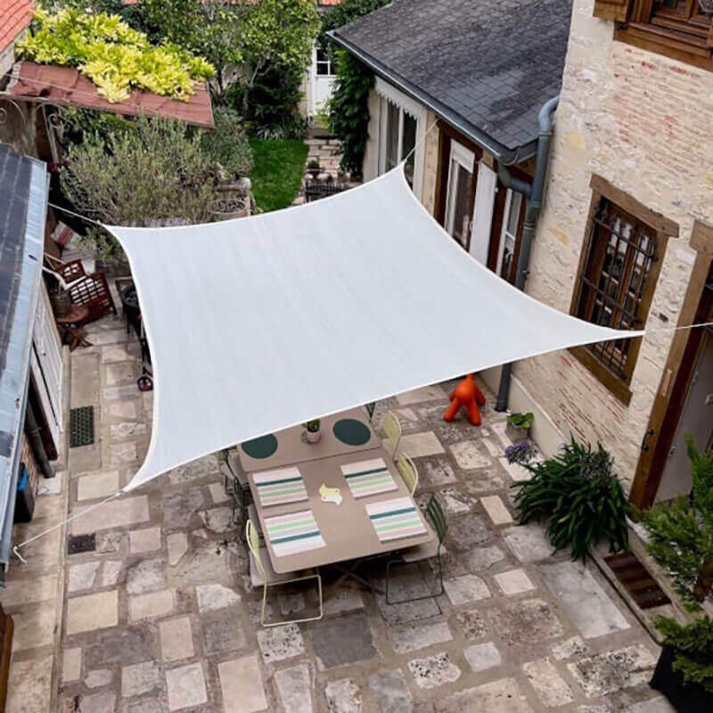 Toile d'ombrage 90% résistante au vent 220g/m²