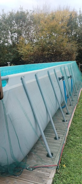 Filet de protection feuilles vert pour grande piscine hors sol