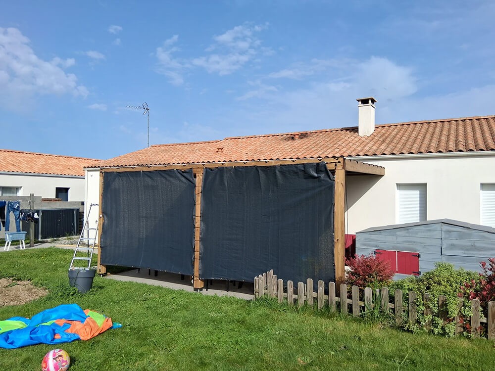 Filet brise-vue de couleur sur mesure - Occultation très forte (± 95%) envoyé par un client