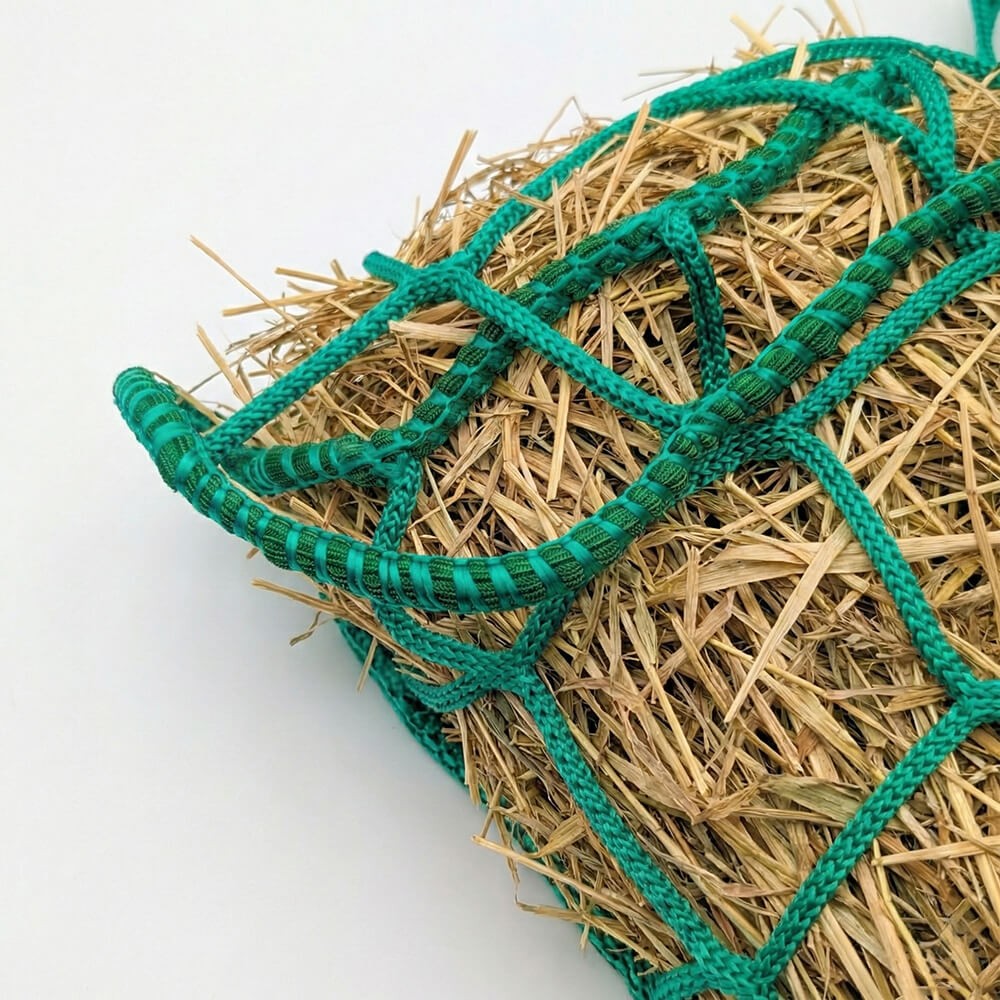 Filet à foin en forme de sac avec rabat