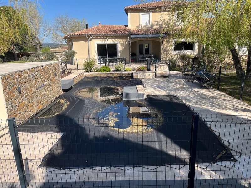 Filet anti-feuilles et épine pour piscine noir - découpe sur mesure