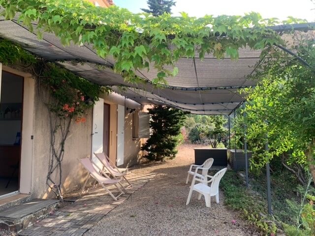 Filet de couverture gris de grande pergola en quatre parties