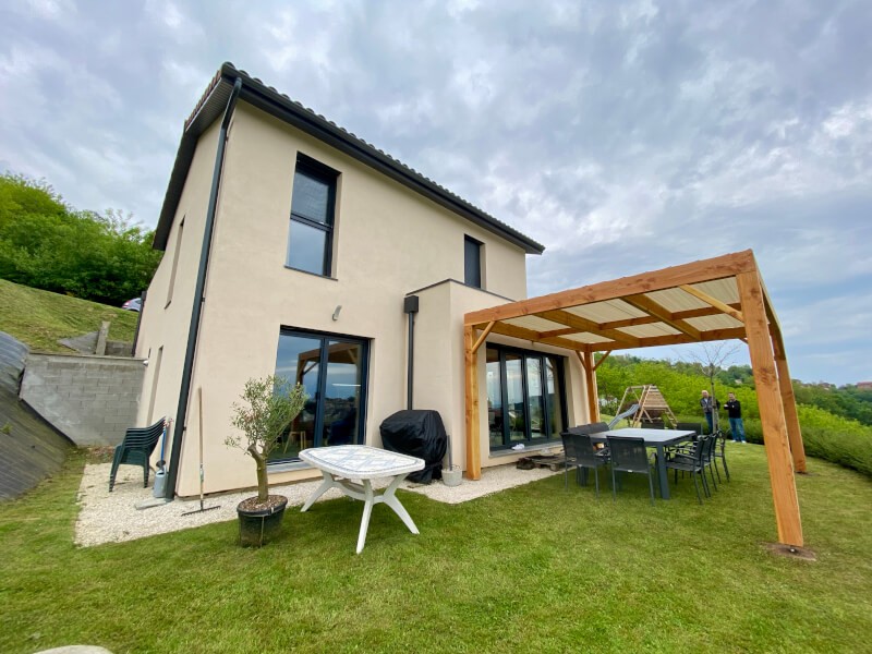 Filet de couverture sur pergola bois Douglas 95% ombrage