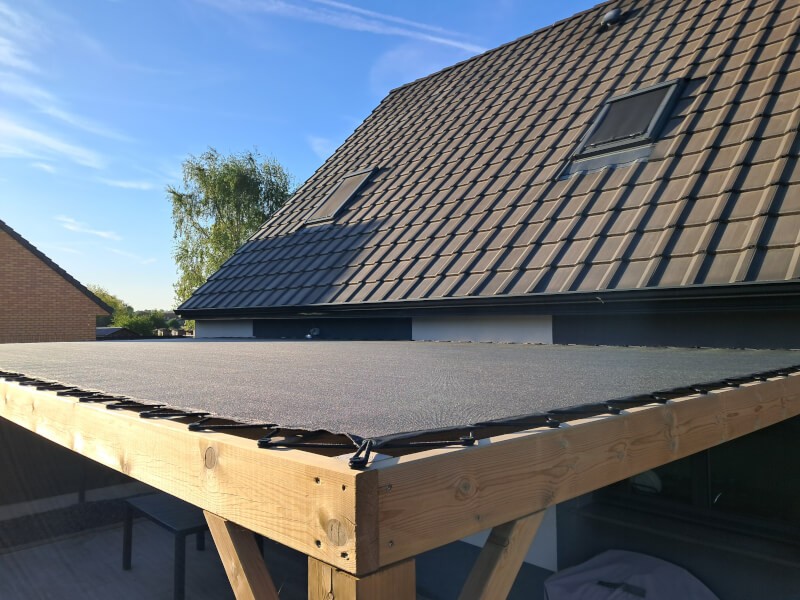Filet d'ombrage de pergola gris anthracite fixation avec champignon