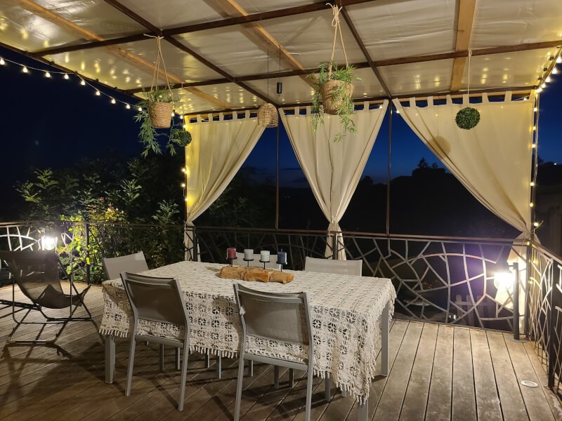 Bâche en pvc étanche sur pergola protection de salon de terrasse