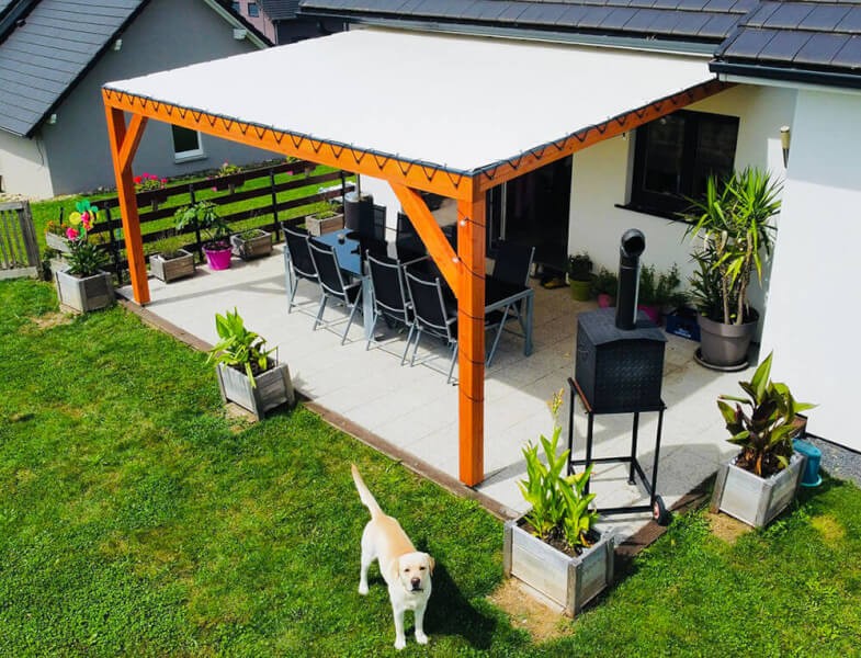 Réalisation pergola bois/alu avec la bâche PVC étanche
