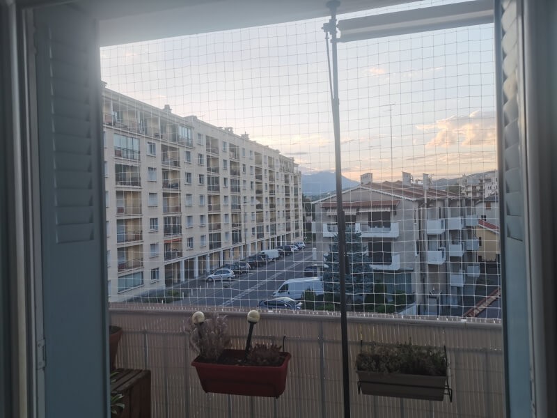 Protection balcon pour chats - Fixation tubes IRL
