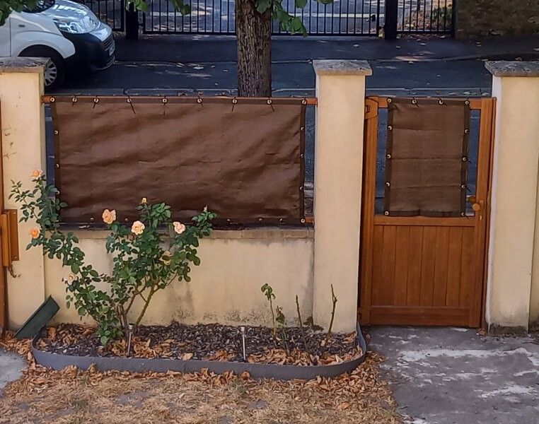 Occulter le devant d'un maison facilement