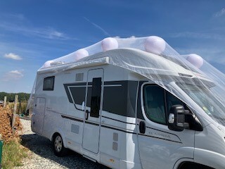 Camping-car protégé contre la grêle - 3 x 9 m