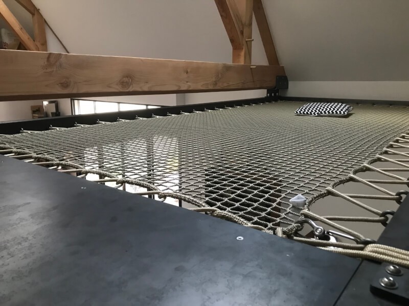 Filet d'habitation sans nœuds sur trémie au dessus du salon