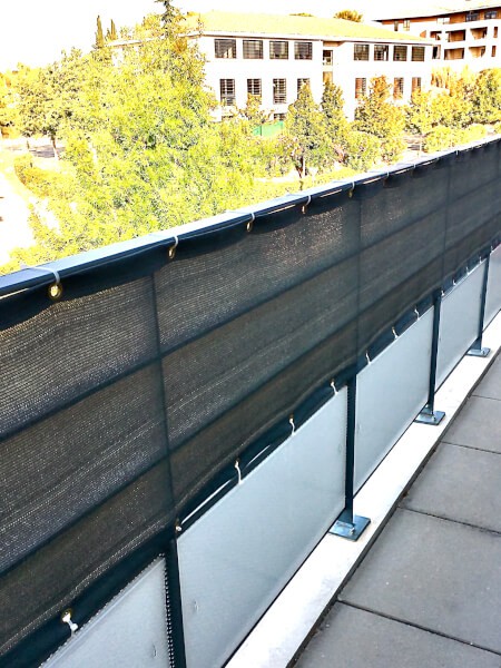 Filet brise-vue gris pour cacher votre balcon