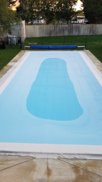 Filet de protection contre les saletés pour piscine semi-transparent 