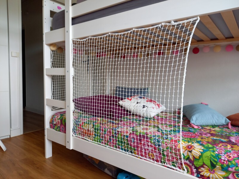 Filet de protection enfants pour sécuriser un lit
